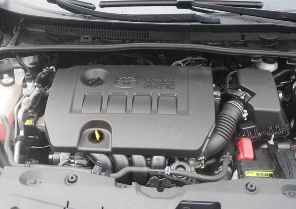 Toyota Avensis cena 84900 przebieg: 70200, rok produkcji 2018 z Ropczyce małe 742